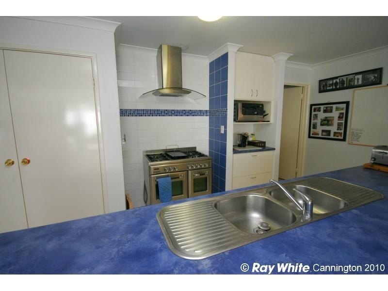 25 Bradford Street, Cannington WA 6107