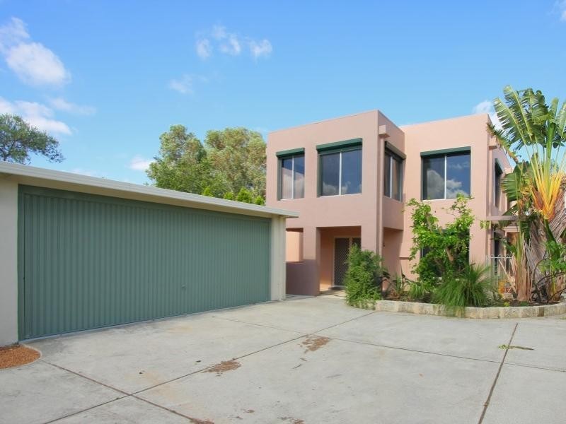 1B Civic Gardens, Cannington WA 6107