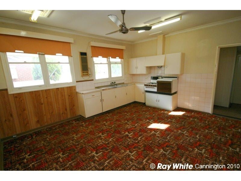 36 Cross Street, Queens Park WA 6107