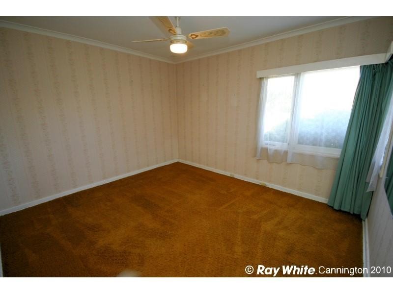 36 Cross Street, Queens Park WA 6107