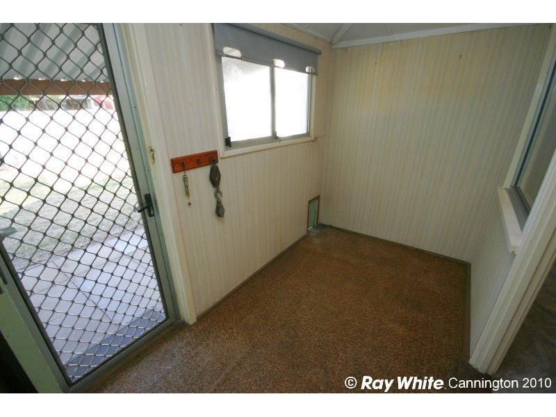 36 Cross Street, Queens Park WA 6107