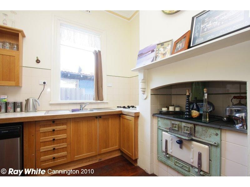 296 Railway Parade, East Cannington WA 6107