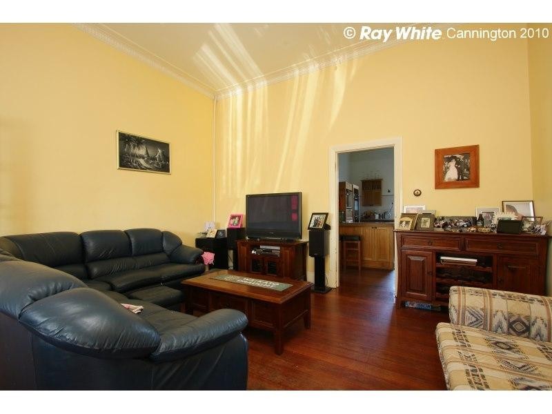 296 Railway Parade, East Cannington WA 6107