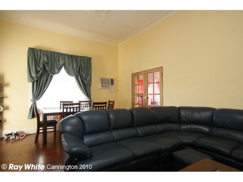 296 Railway Parade, East Cannington WA 6107