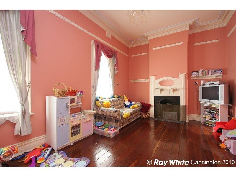 296 Railway Parade, East Cannington WA 6107