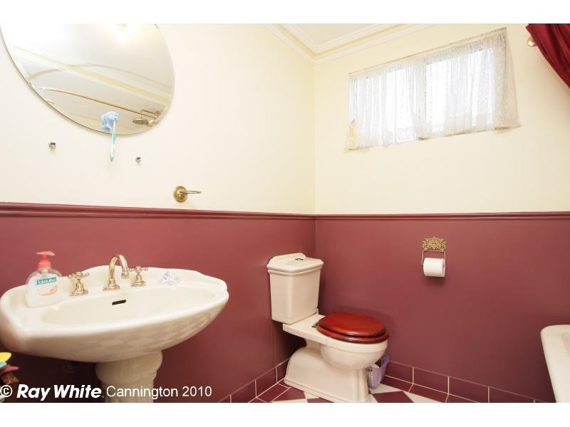 296 Railway Parade, East Cannington WA 6107