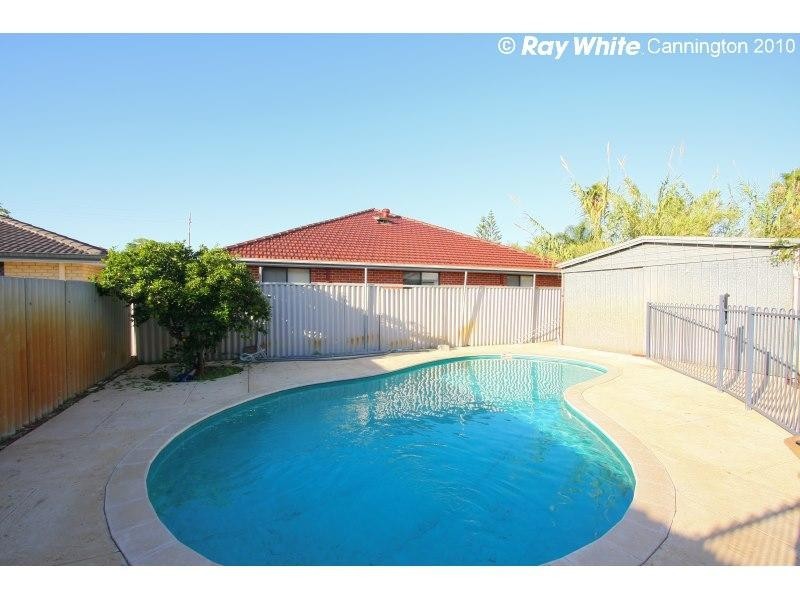296 Railway Parade, East Cannington WA 6107