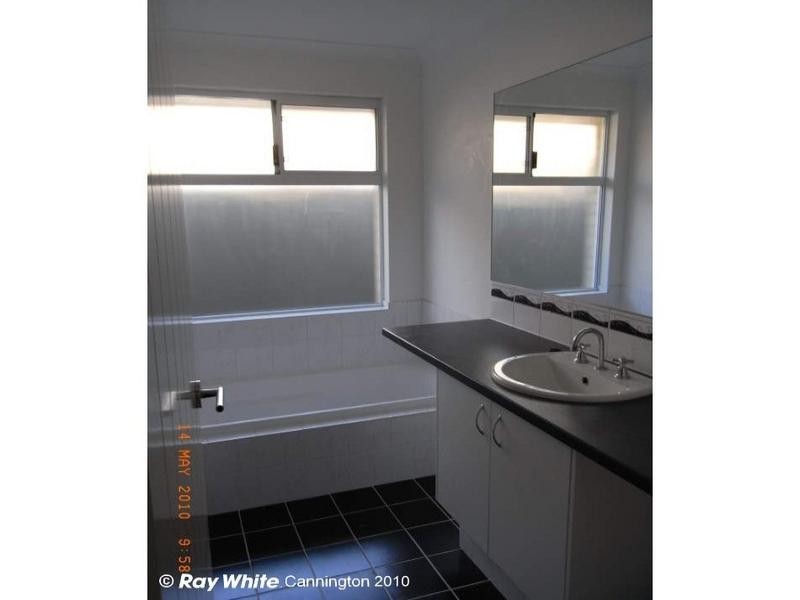 7 Gilman Court, Piara Waters WA 6112