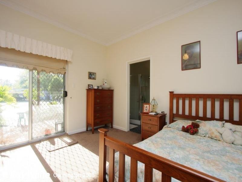 44 Camberwell Street, Beckenham WA 6107