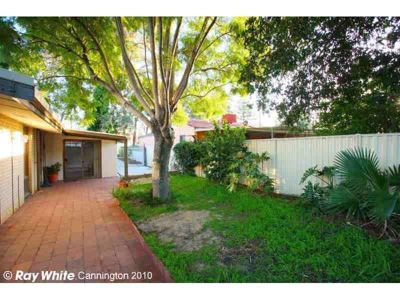 12 Mills Road West, Martin WA 6110