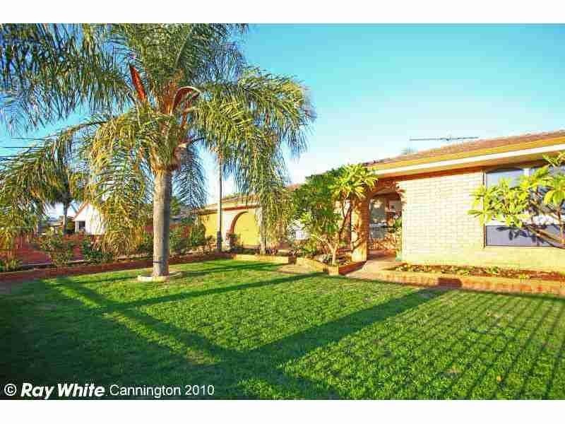 20 Cosmos Street, East Cannington WA 6107