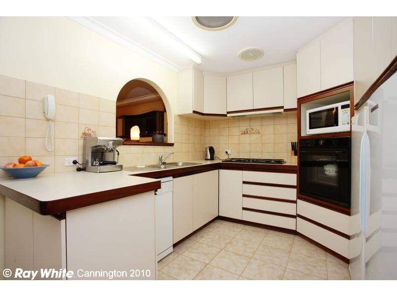 20 Cosmos Street, East Cannington WA 6107