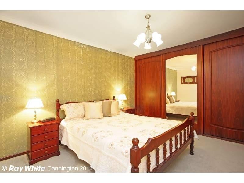 20 Cosmos Street, East Cannington WA 6107