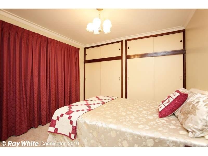 20 Cosmos Street, East Cannington WA 6107