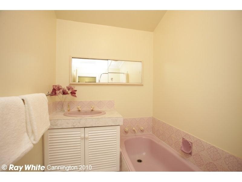 20 Cosmos Street, East Cannington WA 6107