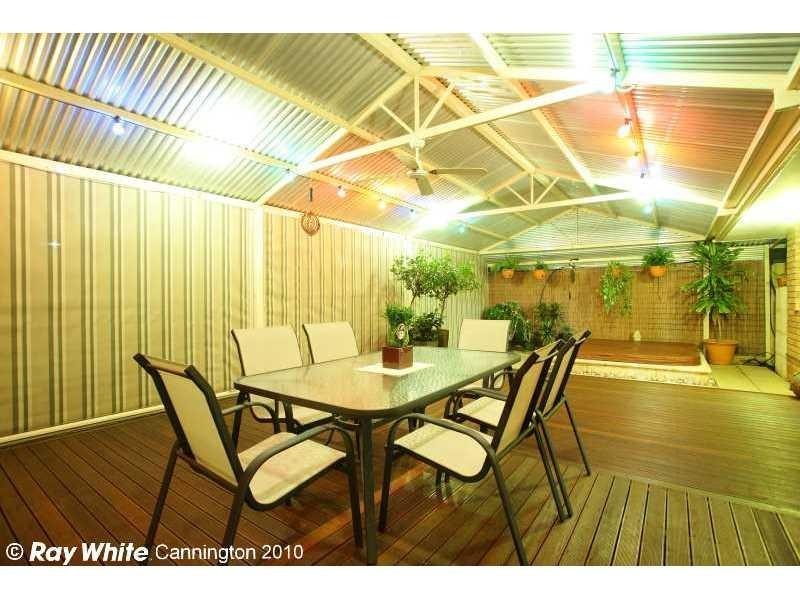 20 Cosmos Street, East Cannington WA 6107