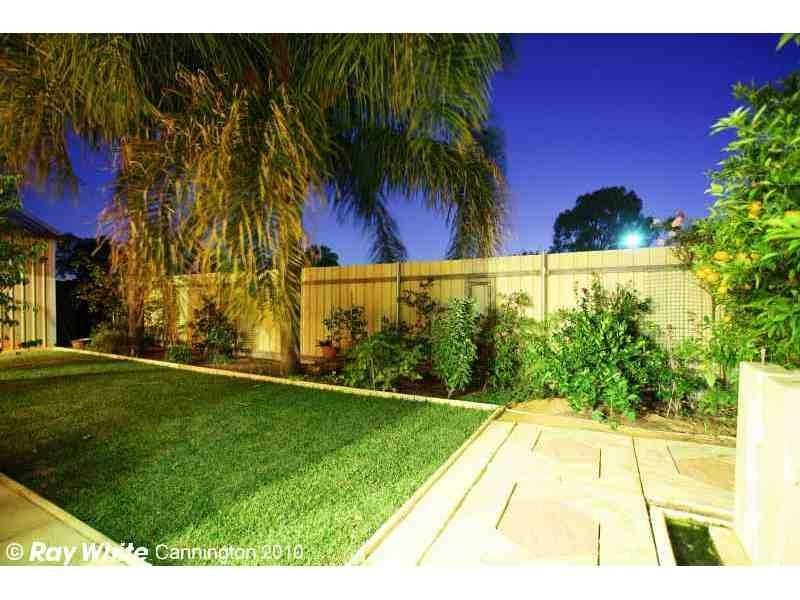 20 Cosmos Street, East Cannington WA 6107