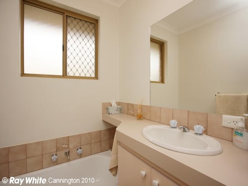 7 Yallup Place, Cannington WA 6107