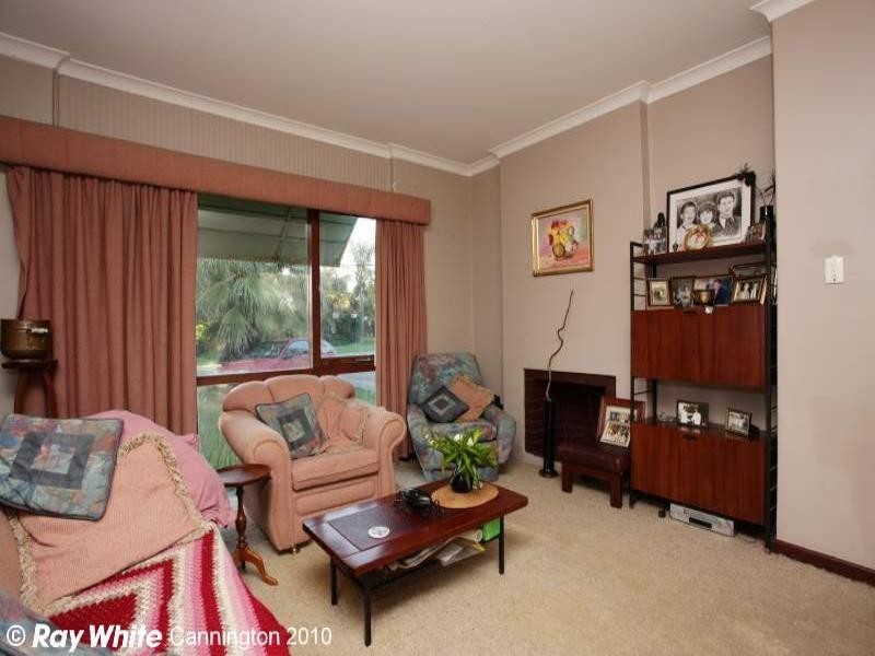 57 Hopkinson Way, Wilson WA 6107