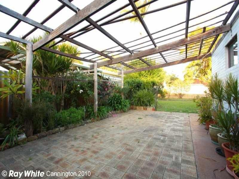 57 Hopkinson Way, Wilson WA 6107