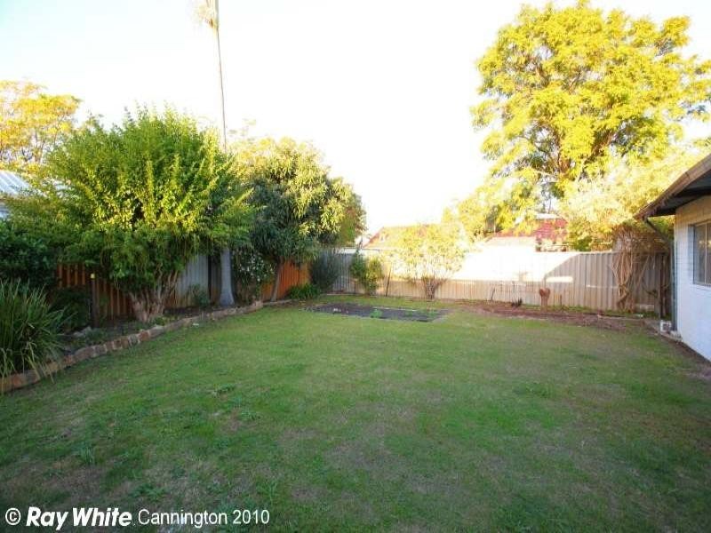 57 Hopkinson Way, Wilson WA 6107