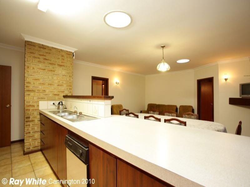 64 Cross Street, Queens Park WA 6107