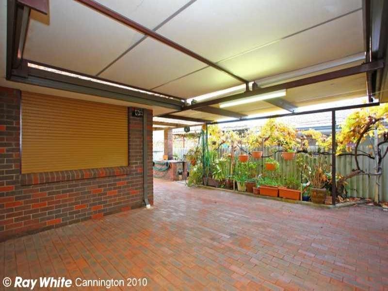 64 Cross Street, Queens Park WA 6107