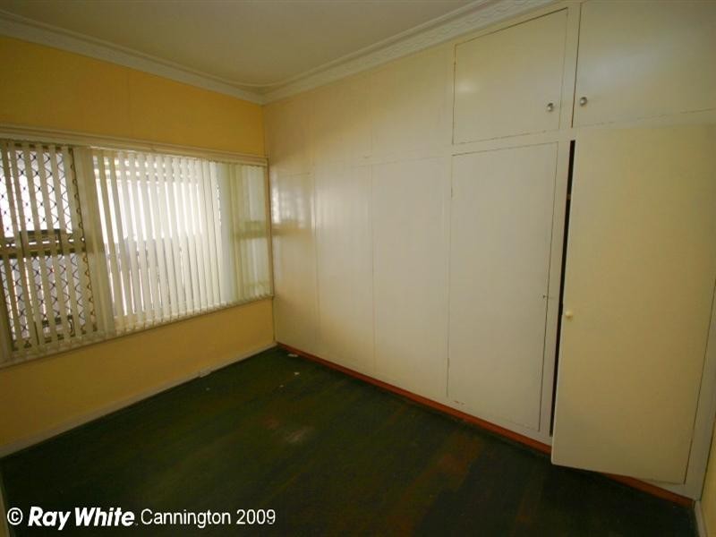 223 Sevenoaks Street, Cannington WA 6107