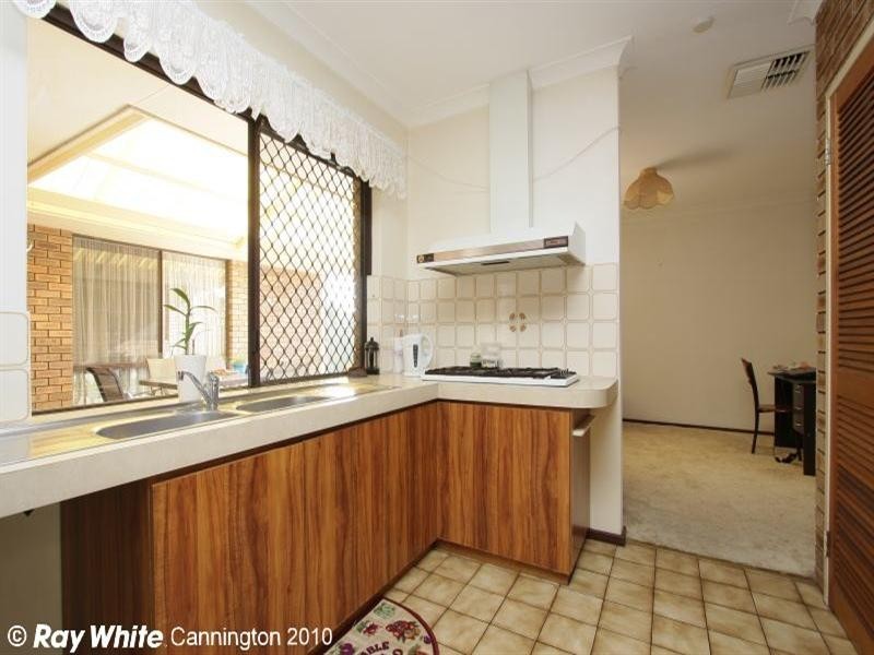 36 Mallard Way, Cannington WA 6107