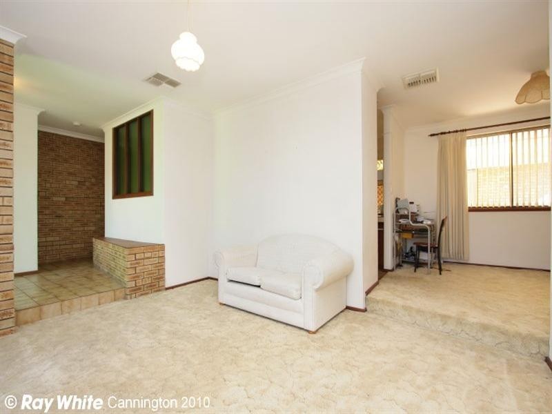 36 Mallard Way, Cannington WA 6107