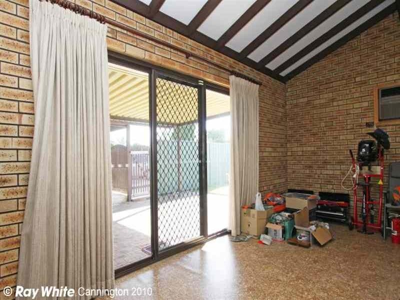 36 Mallard Way, Cannington WA 6107