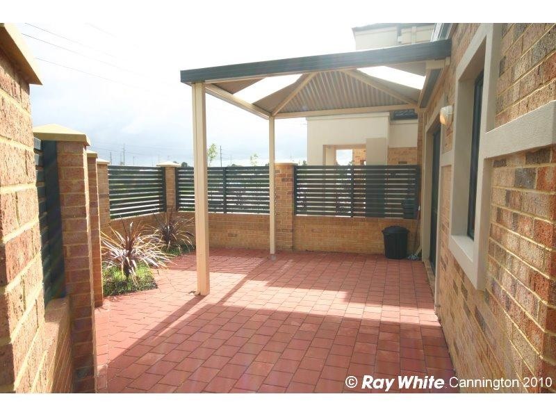 2 Morgan Street, Cannington WA 6107