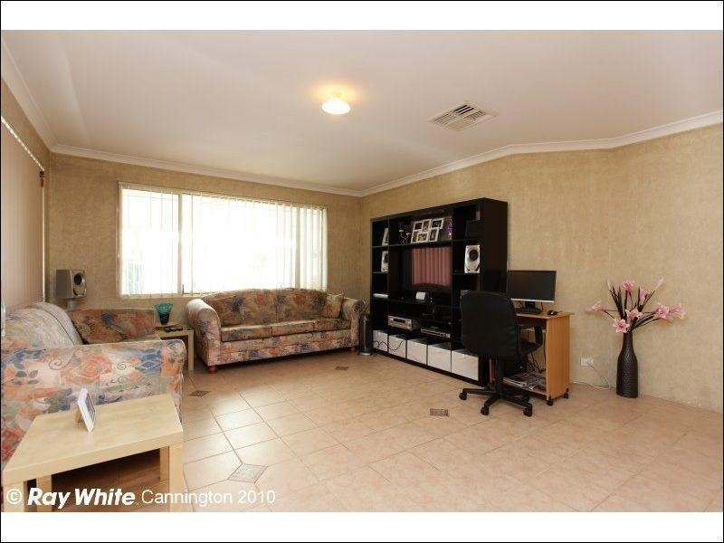 251 Station Street, East Cannington WA 6107