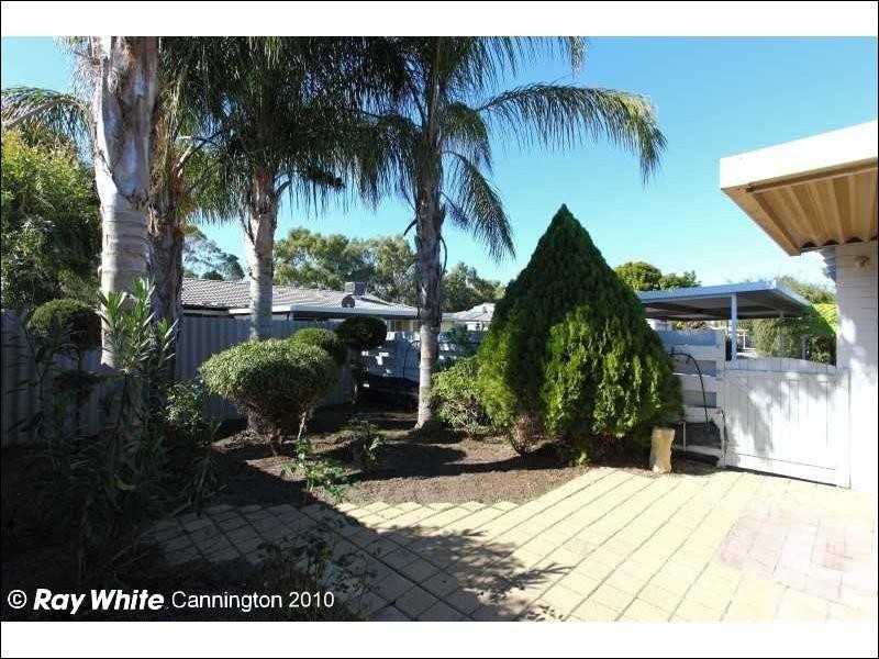 11/9 Manley Street, Cannington WA 6107