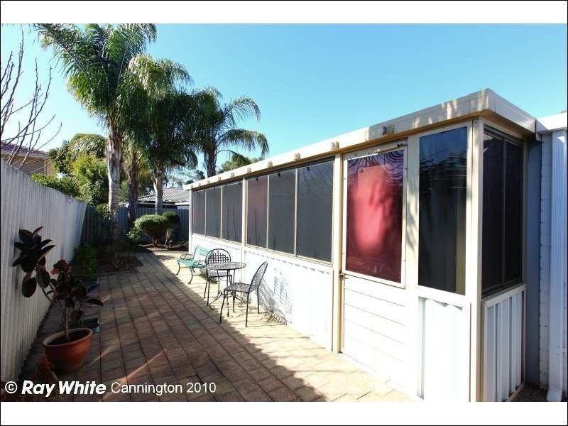 11/9 Manley Street, Cannington WA 6107