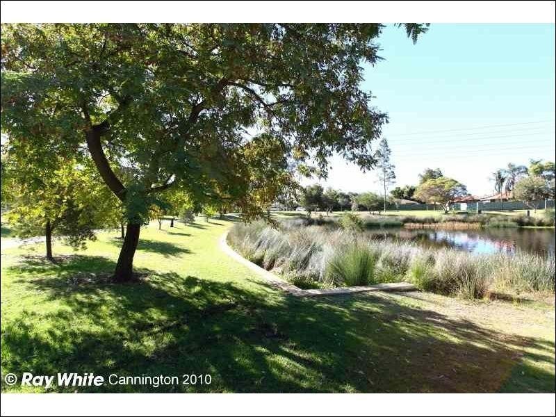 11/9 Manley Street, Cannington WA 6107