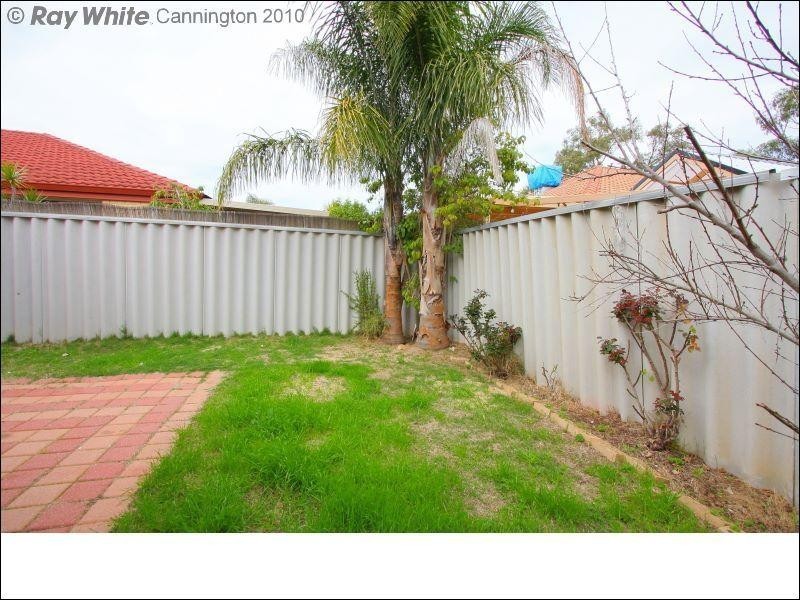 19 Belaring Place, Kenwick WA 6107