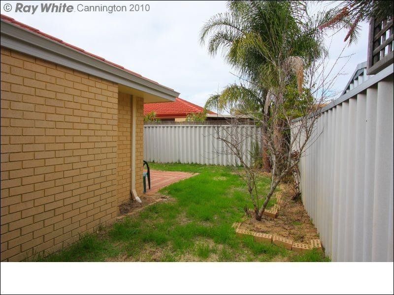 19 Belaring Place, Kenwick WA 6107