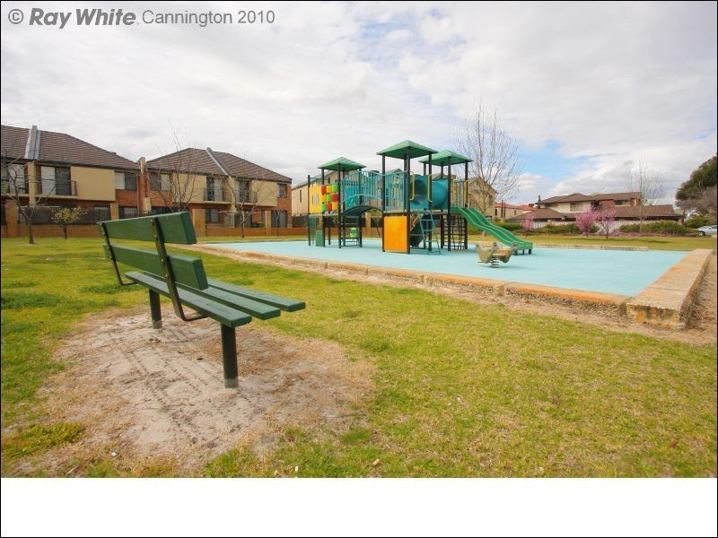 1 Gochean Avenue, Bentley WA 6102