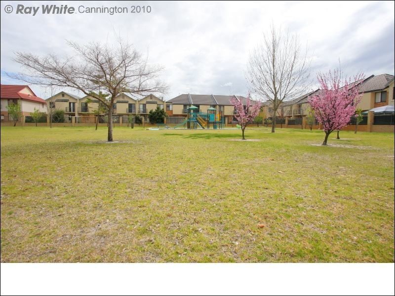 1 Gochean Avenue, Bentley WA 6102
