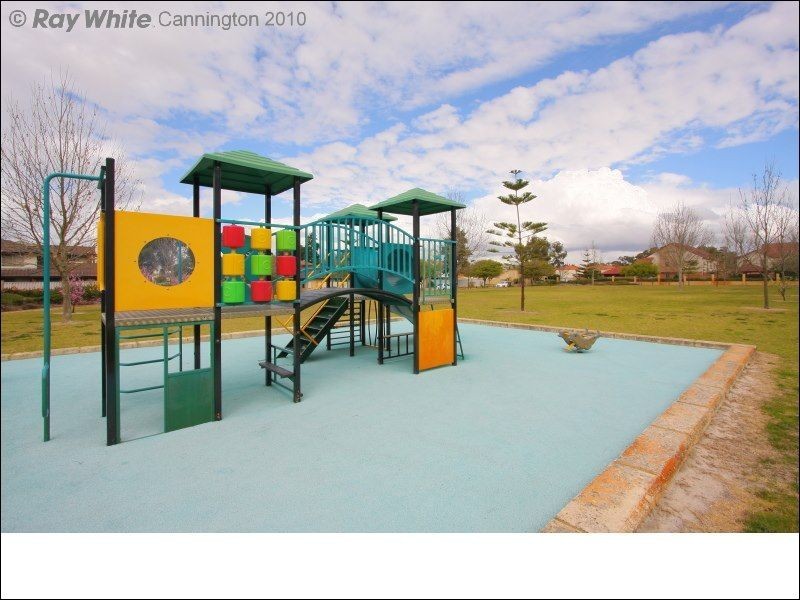 1 Gochean Avenue, Bentley WA 6102