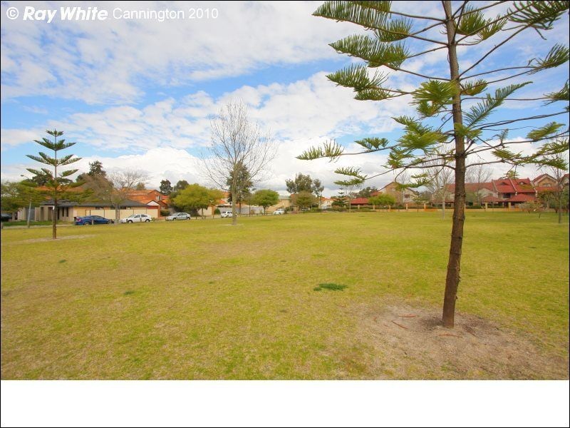 1 Gochean Avenue, Bentley WA 6102