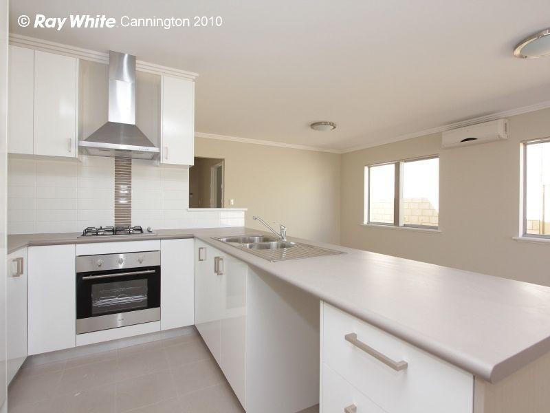 2/36 Grey Street, Cannington WA 6107