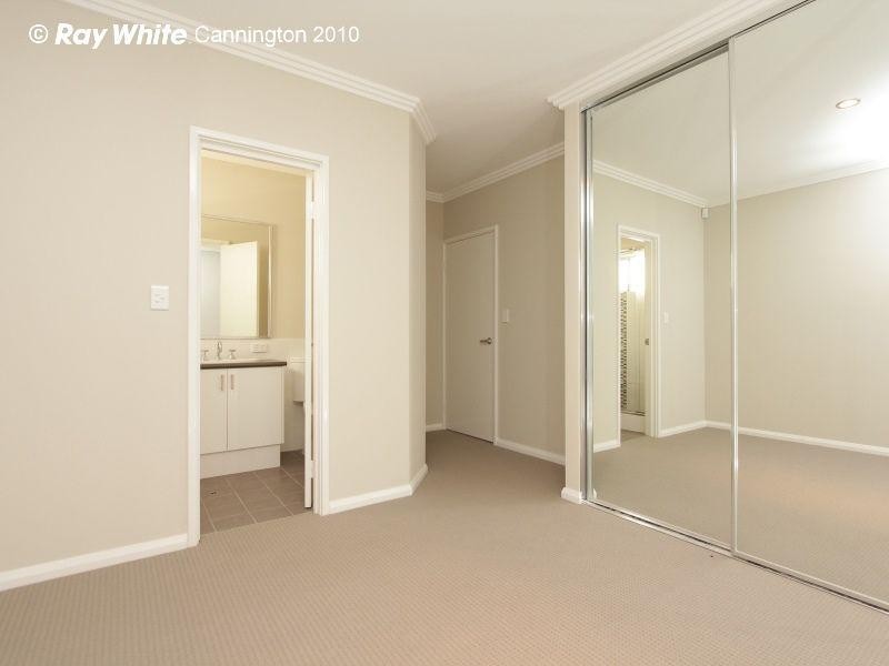 2/36 Grey Street, Cannington WA 6107