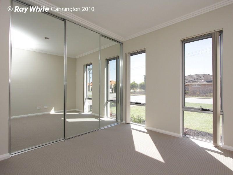 2/36 Grey Street, Cannington WA 6107