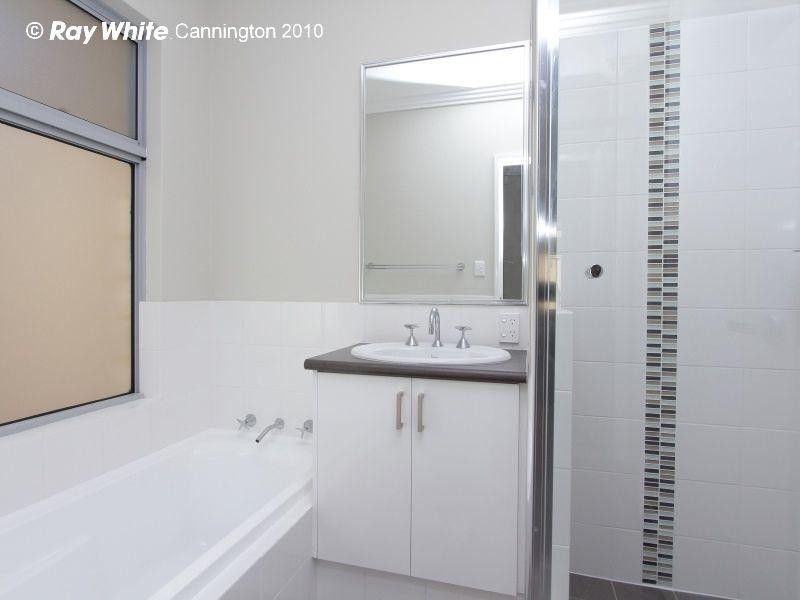 2/36 Grey Street, Cannington WA 6107