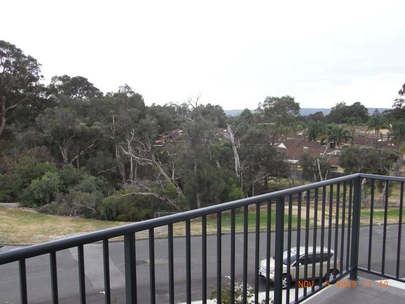 16/17 Southdown Place, Thornlie WA 6108