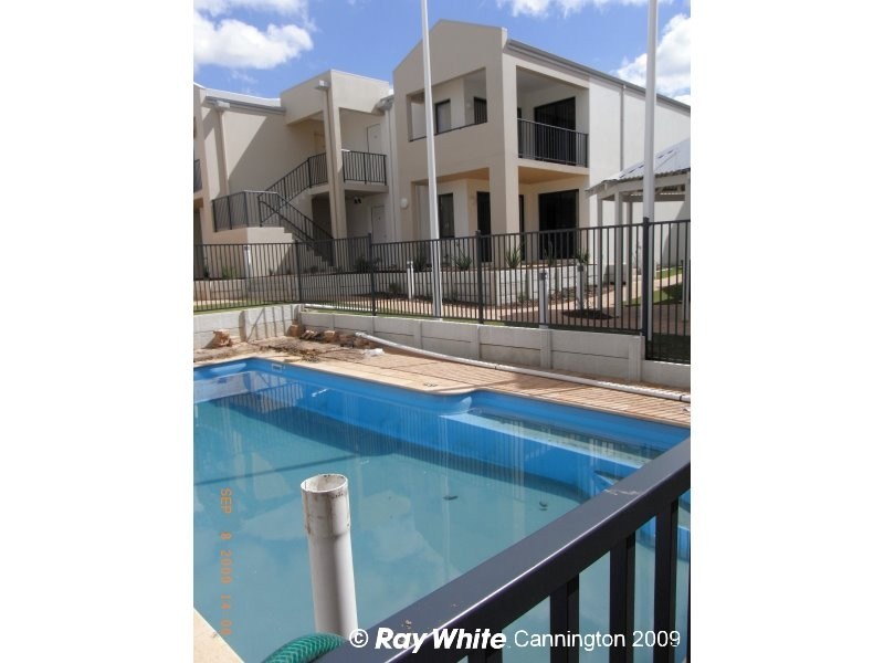 16/17 Southdown Place, Thornlie WA 6108
