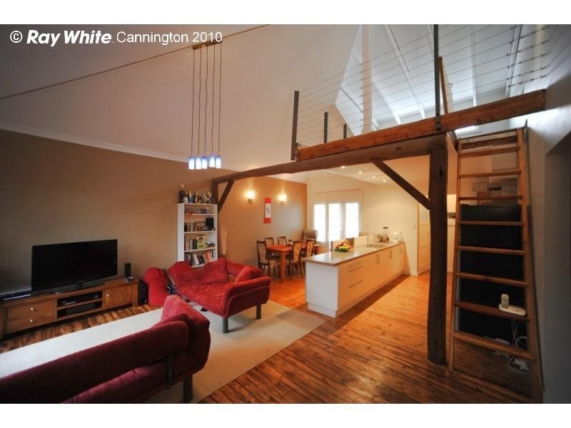 2/32 Cross Street, Queens Park WA 6107