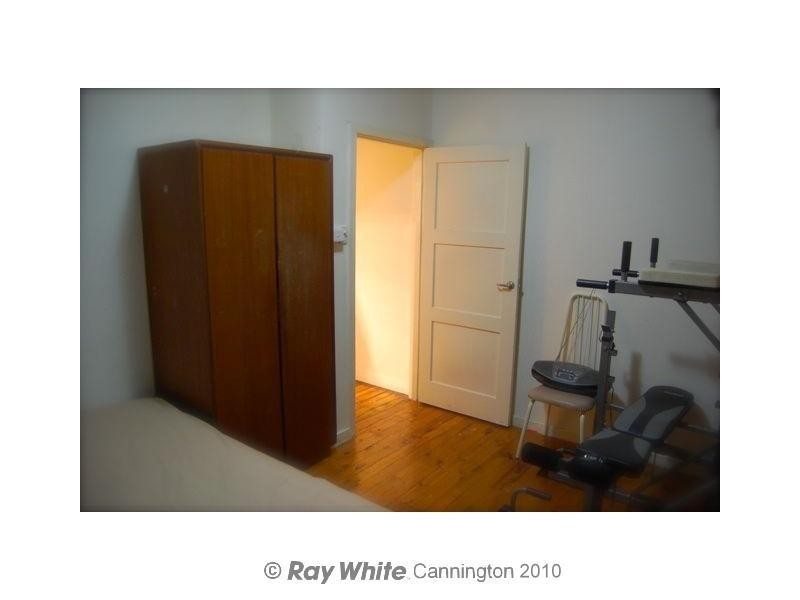 2/32 Cross Street, Queens Park WA 6107